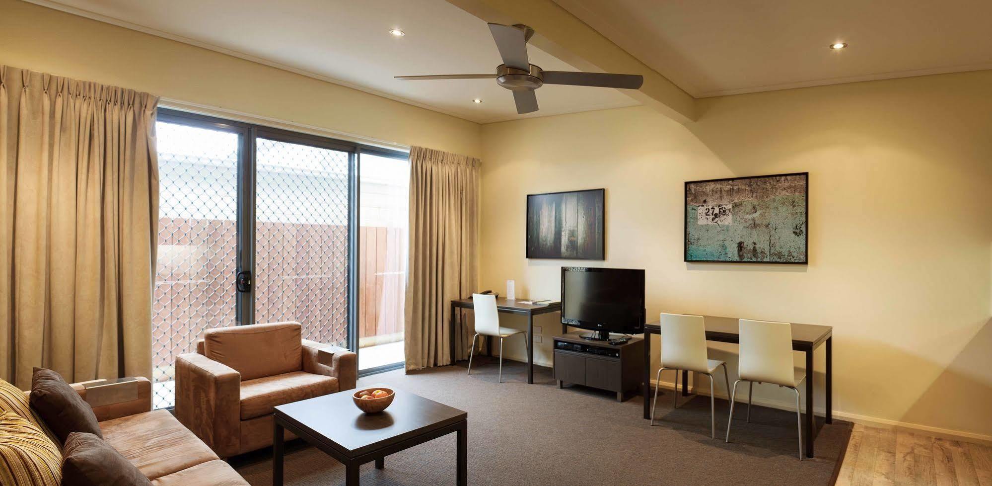 Portman House Motel Scone Buitenkant foto